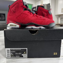 Jordan 6 Retro (GS) Toro Bravo