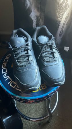 O2 Air Black Sneakers Size 11