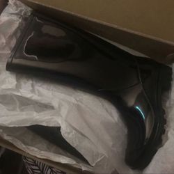 Brand New Arizona Women’s Rain Boots 👢 