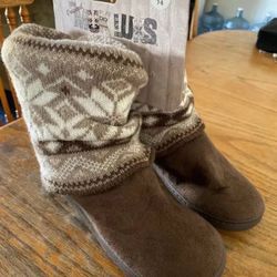 New Woman Muk Luks Design Faux Fur / Microfiber Slipper Boots Size M 7-8