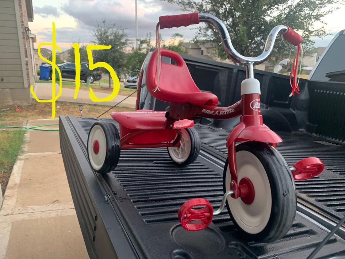 Radio Flyer Tricycle beginning Bike  Red By