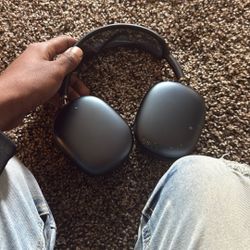 AirPod Max Pros