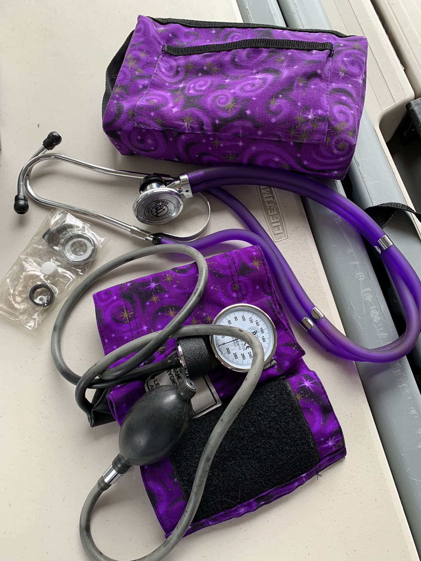 Blood Pressure Kit And Stethoscope 