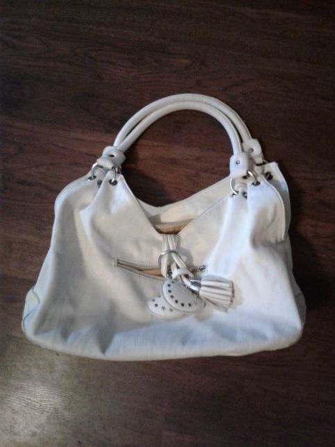 Alma Tonutti silver white purse. Like new. for Sale in Modesto, CA - OfferUp