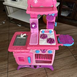 Minnie Mouse Kitchen 