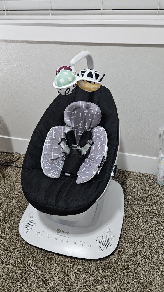 MamaRoo  Baby Swing