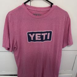 Yeti Men’s Size Medium Shirt 