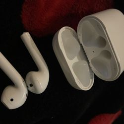 Apple earbuds Airpods gen 2 wireless charging