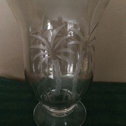 Hurricane Vase