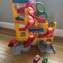 Fisher-Price Little People Wheelies Stand 'n Play Rampway