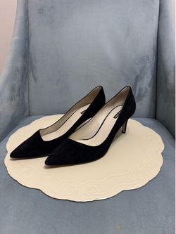 Giorgio Armani Black Suede Pointed Toe Pumps Heels EU 37 US 6.5 Italy
