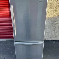 WHIRLPOOL 33 STAINLESS STEEL BOTTOM FREEZER REFRIGERATOR WITH ICE MAKER 