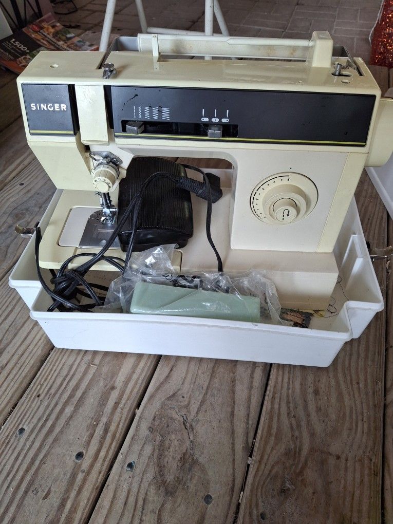 Singer Sewing Machine
