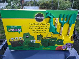 Kids Garden Set Brand New