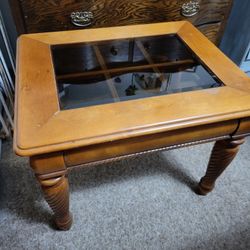 Solid Wood  End Table W/Glass Top
