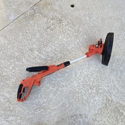 BLACK+DECKER - 14 in. 6.5 Amp Corded Electric Single Line 2-In-1 String Trimmer & Lawn Edger