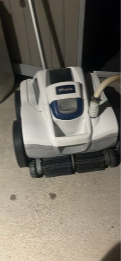 Polaris Quattro pool cleaner