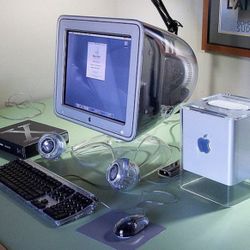 Apple iCube G4 MAC Complete. Collectors.