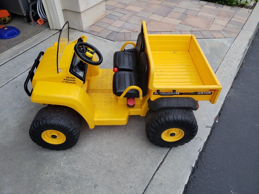 Kids John Deere Gator