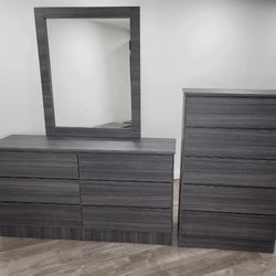 Dresser Whit Mirror And Chest / Cómoda Con Espejo Y Gavetero 