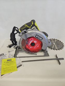 Ryobi 15 Amp Corded 7-1/4" Circular Saw w/Laser, Wrench, Rip Guide & Extra Blade  P817854-1