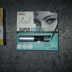 Lashes And Adhesive Combo