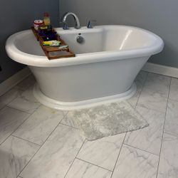 MTI Freestanding Bathtub