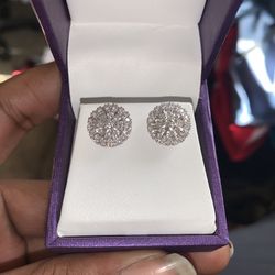 10k Gold Cluster Earrings 1000$ No Low ballers 