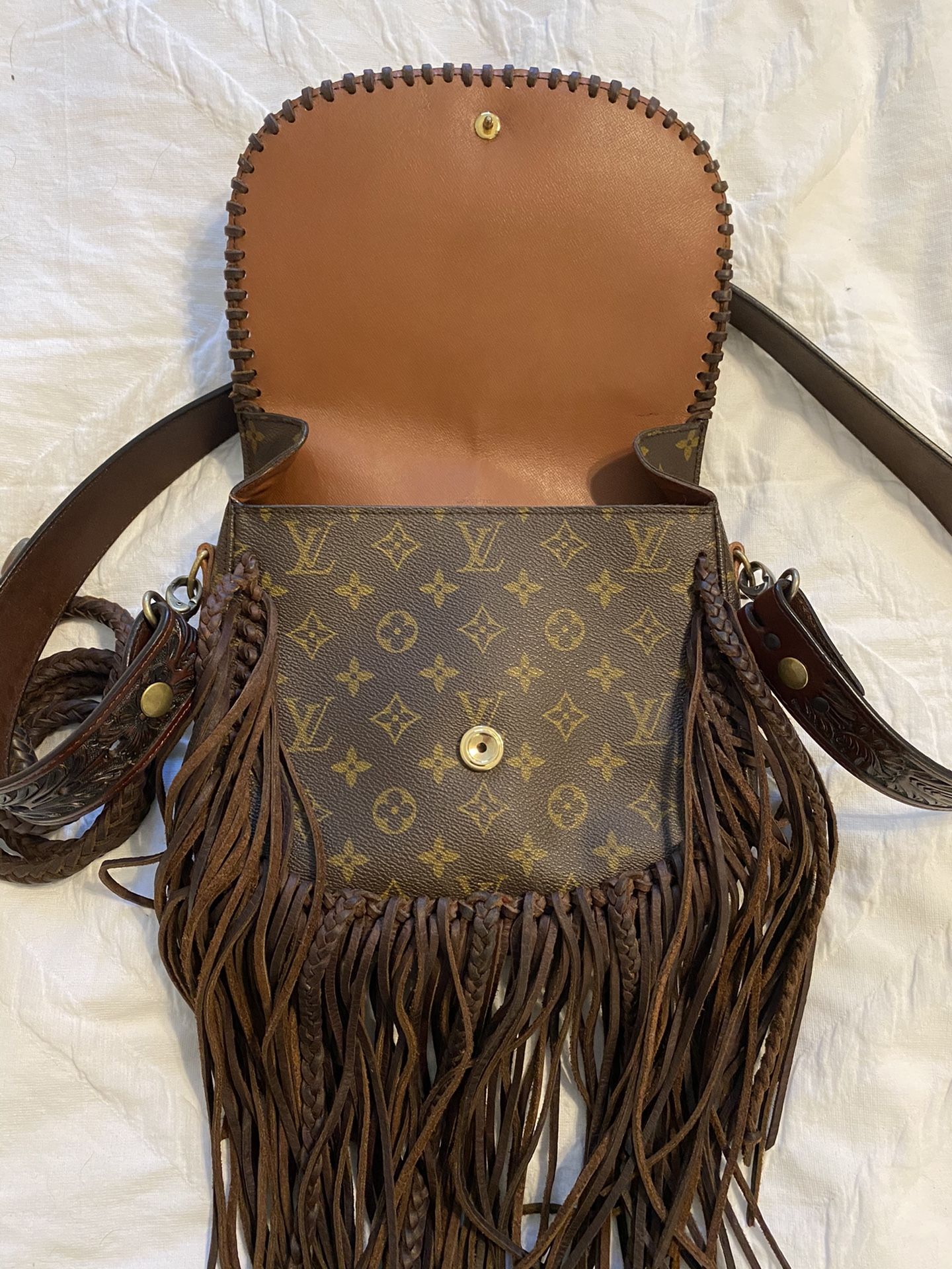 Vintage Boho Bags Louis Vuitton Crossbody for Sale in Frisco, TX - OfferUp