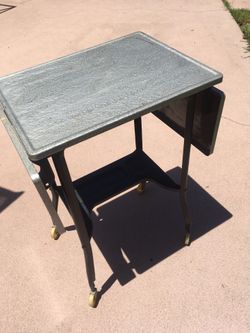 Metal foldable individual table
