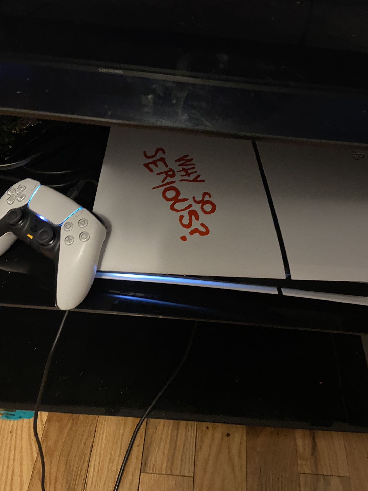 ps5 with the white ps5 controller