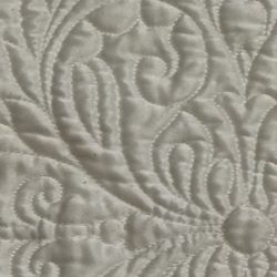 Queen size washable quilted bedspread