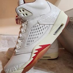 Nike Jordan 5 Retro 'El Grito'