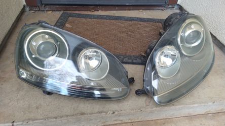 2009 volkswagen jetta GLI headlight with computers