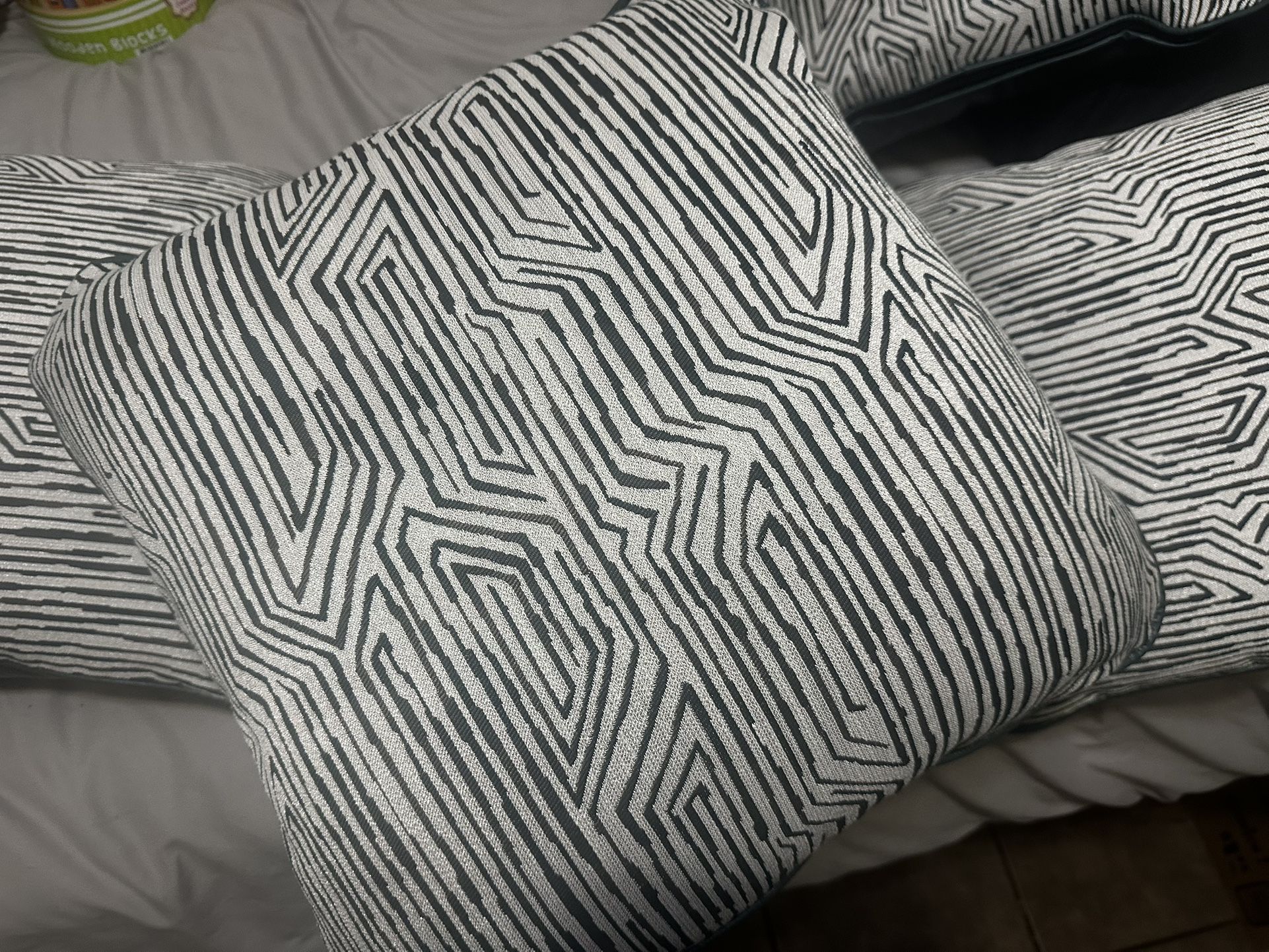 Pillows Green  5 Pieces 