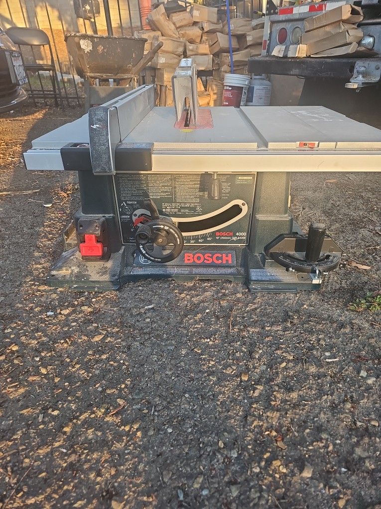 Table Saw  Bosh 4000