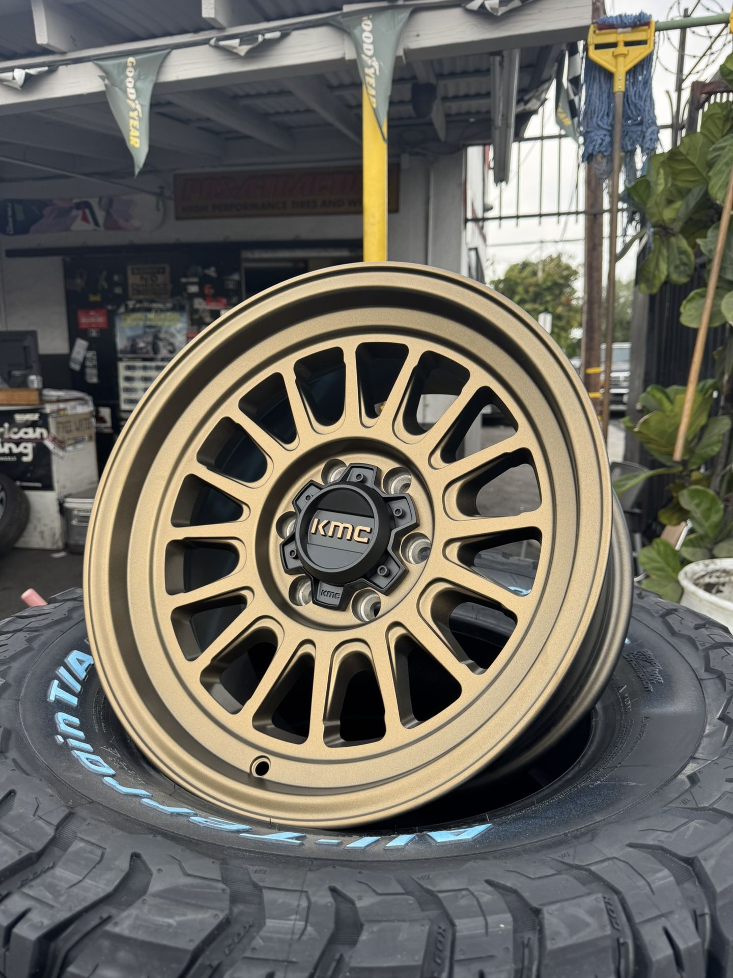NEW 17” KMC WHEELS FOR FORD F150 F150 RAPTOR