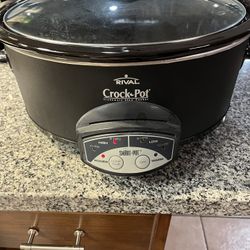 Large Electric Crockpot 