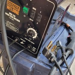 CHICAGO ELECTRIC MIG 170 WIRE FEED WELDER 240 V 