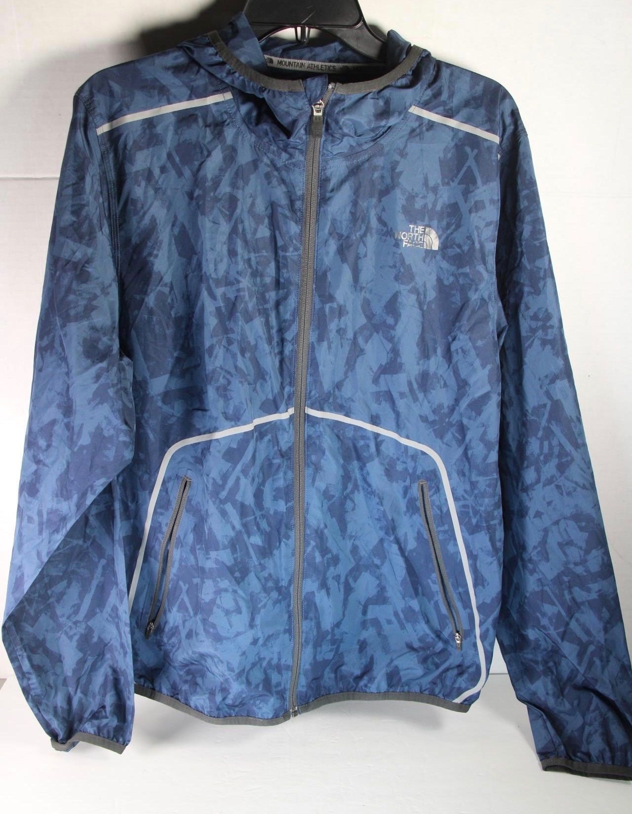 The North Face Mens Windbreaker Athletic, Size M