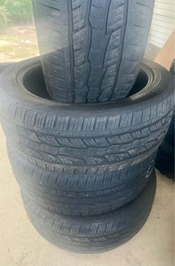 285/45R22 Tires - Roadblazer H/T with a 116H load/speed rating.