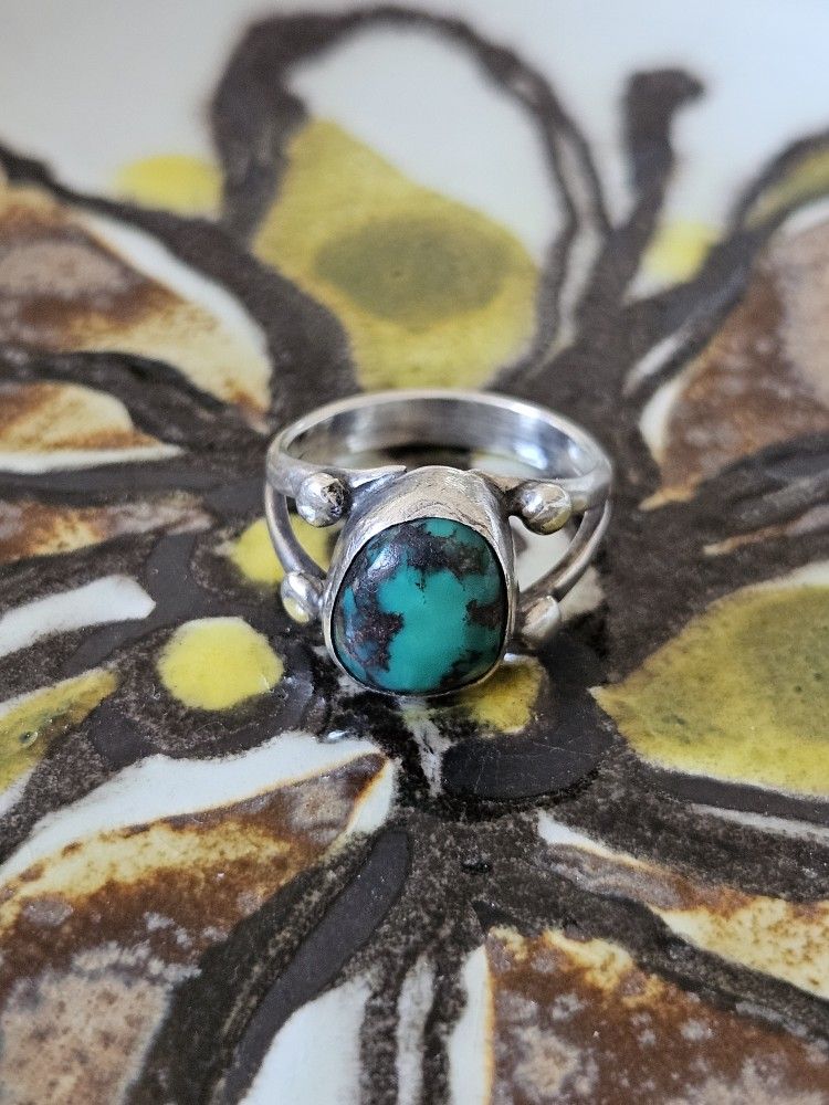 Vintage Turquoise And Sterling Ring Size 4 NO OFFERS 