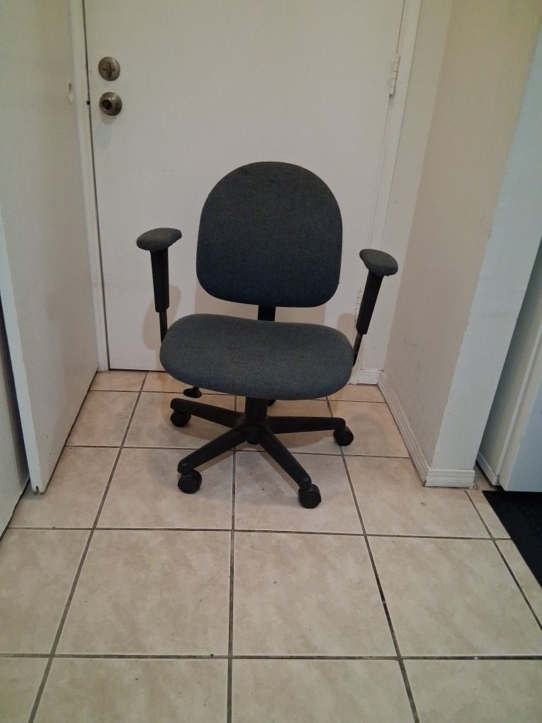 Control Room Chair 💺 With Adjustable Liver Protection & Hand Sides Protection Light WIGHT & Stable & Strong