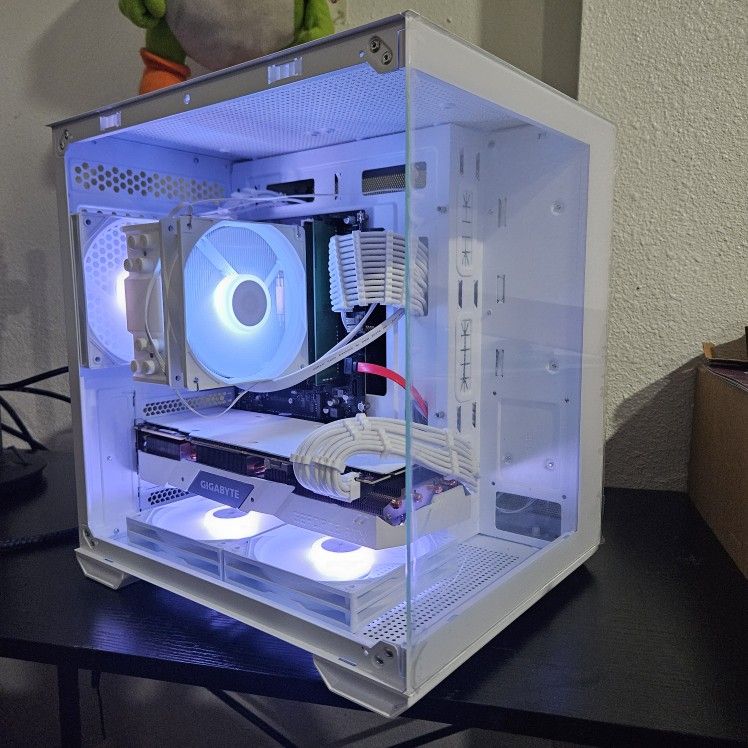 White Gaming Pc RTX