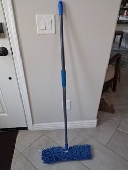 Microfiber Dust Mop with Blue Chenille Pad