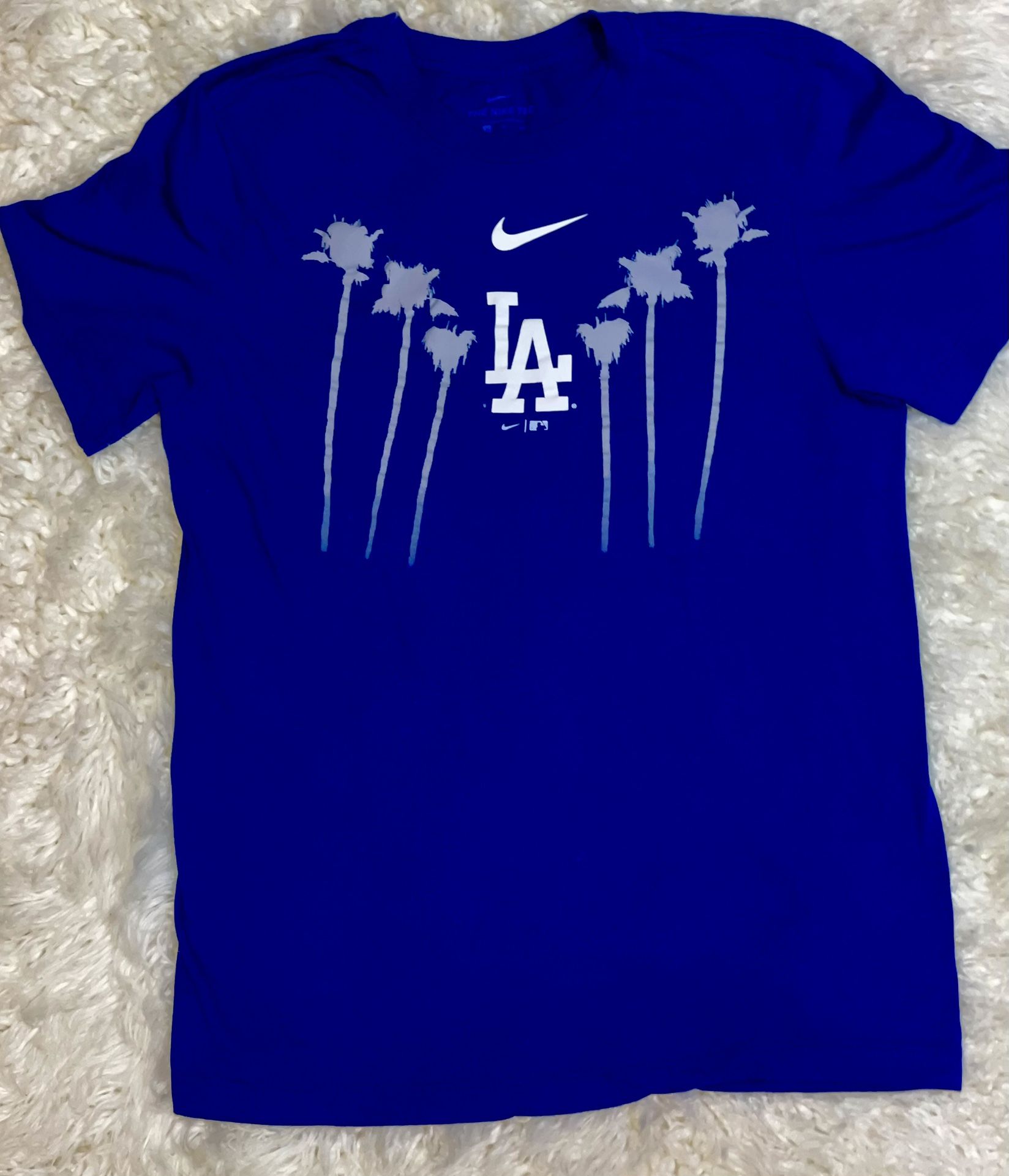 Size Small Nike Dodgers T-Shirt