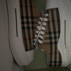 Burberry Women