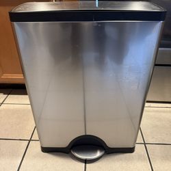 Garbage/recyclables