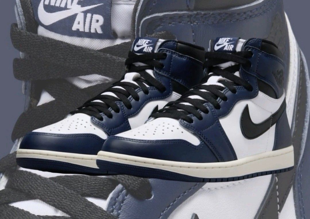 Air Jordan 1 High Navy
