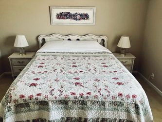 Vintage Quilt Floral Bed Spread